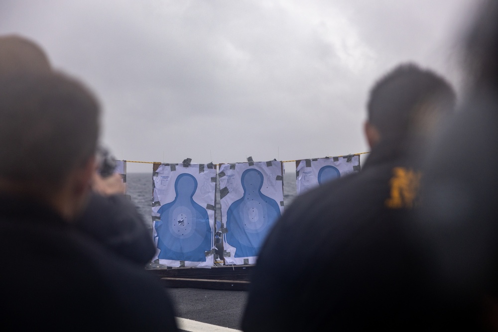 USS Higgins (DDG 76) Gun Shoot