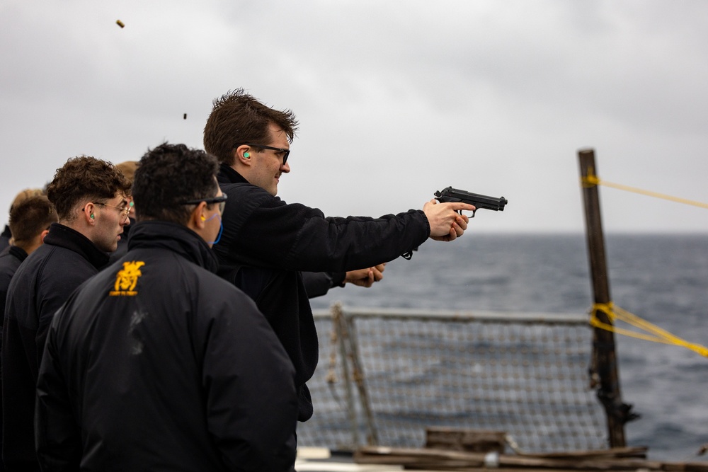USS Higgins (DDG 76) Gun Shoot