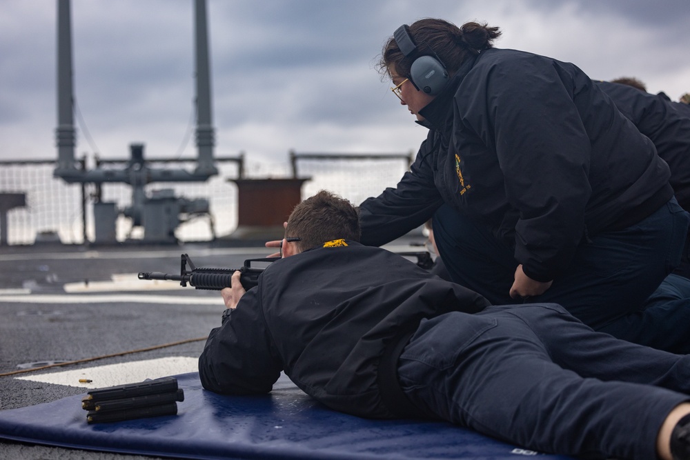 USS Higgins (DDG 76) Gun Shoot