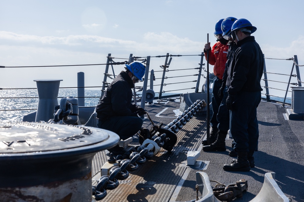 USS Higgins leaves Jeju