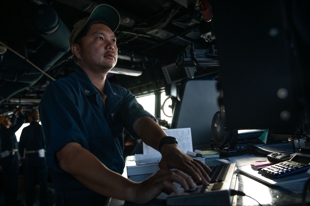 USS Laboon Conducts Operations in the Gulf of Aden