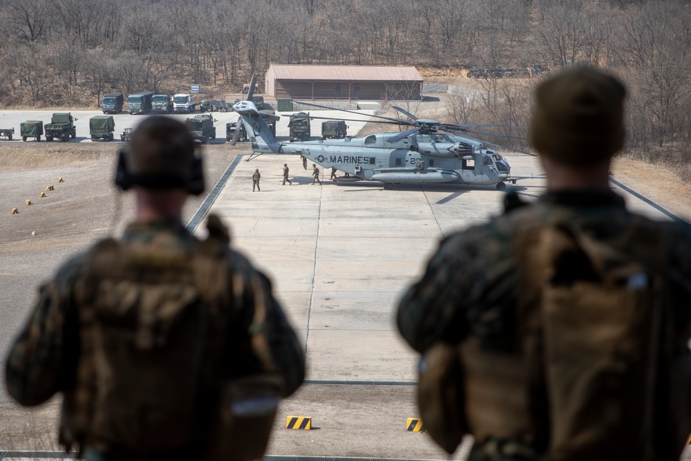 MACS-4 Marines control at Rodriguez Range