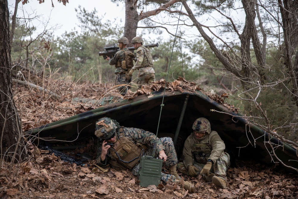 1st MAW Marines conduct fortified FARP