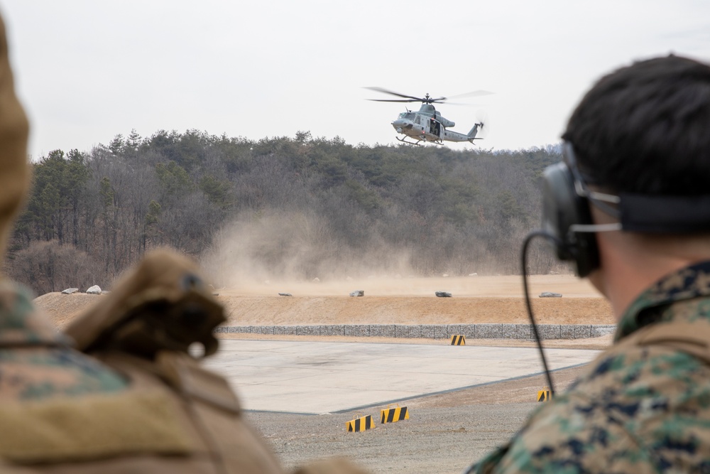 1st MAW Marines conduct fortified FARP