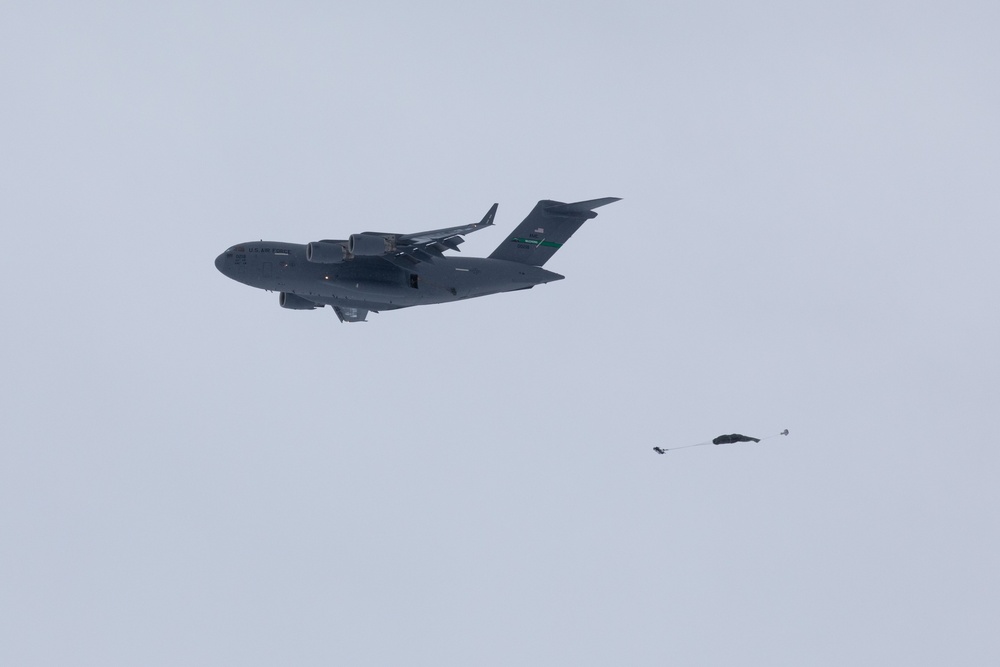 Arctic Angels Descend from C-17 Globemaster-III