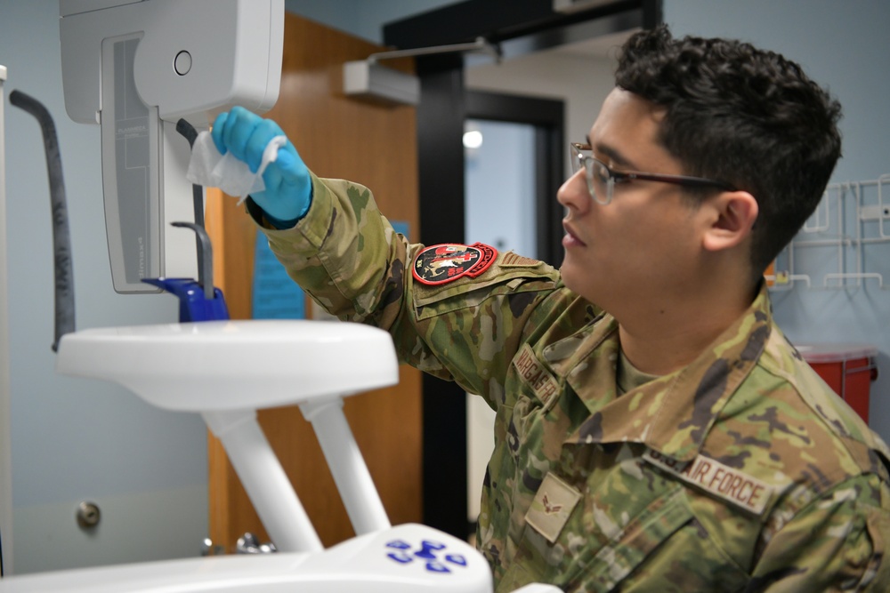 104th Medical Group conducts &quot;PHAst Track&quot;, ensures medical readiness.