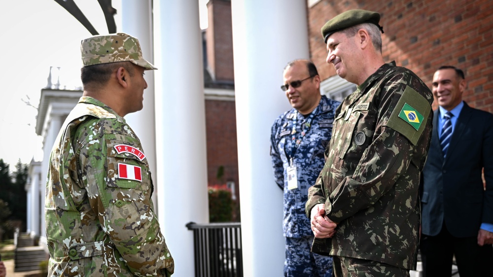 Inter-American Defense College Welcomes US Army South Brigadier General for Institutional Visit