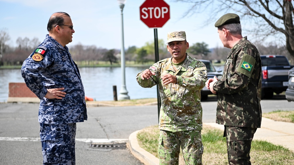 Inter-American Defense College Welcomes US Army South Brigadier General for Institutional Visit