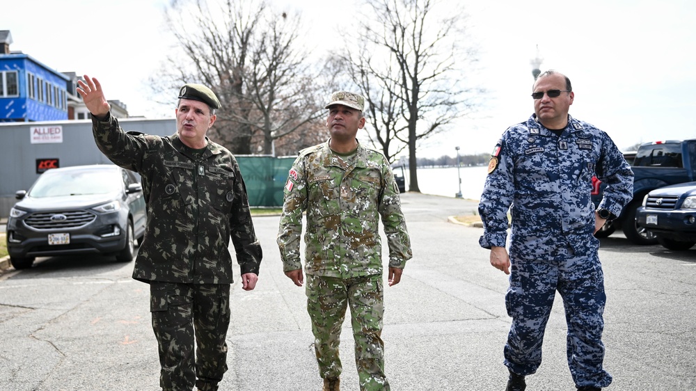 Inter-American Defense College Welcomes US Army South Brigadier General for Institutional Visit