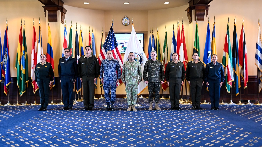 Inter-American Defense College Welcomes US Army South Brigadier General for Institutional Visit