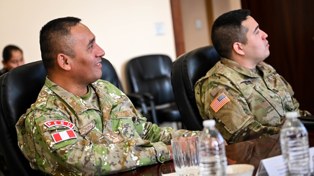 Inter-American Defense College Welcomes US Army South Brigadier General for Institutional Visit