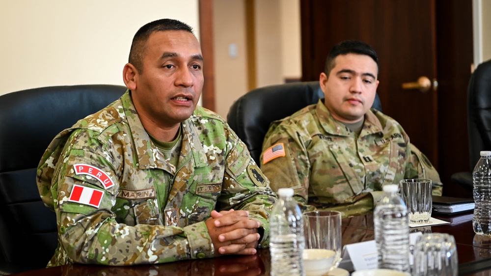 Inter-American Defense College Welcomes US Army South Brigadier General for Institutional Visit