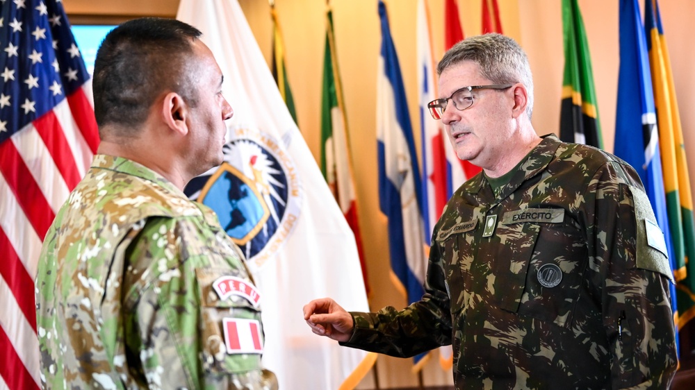 Inter-American Defense College Welcomes US Army South Brigadier General for Institutional Visit