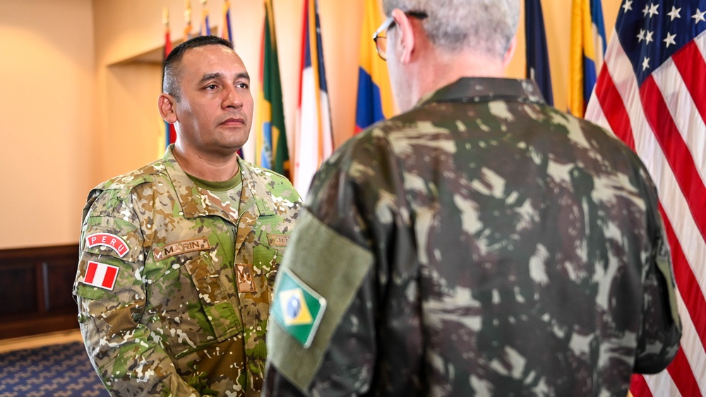 Inter-American Defense College Welcomes US Army South Brigadier General for Institutional Visit