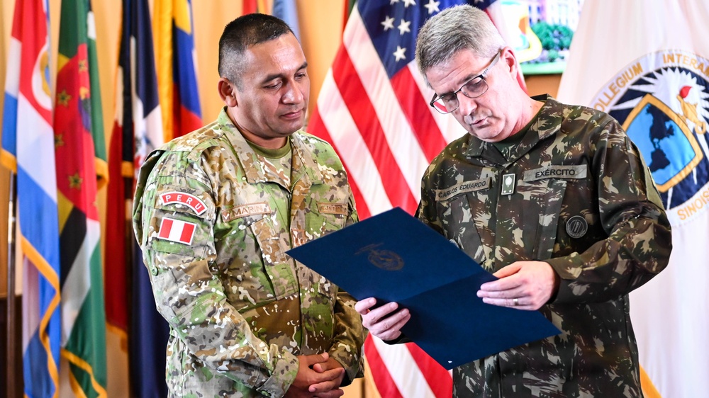 Inter-American Defense College Welcomes US Army South Brigadier General for Institutional Visit