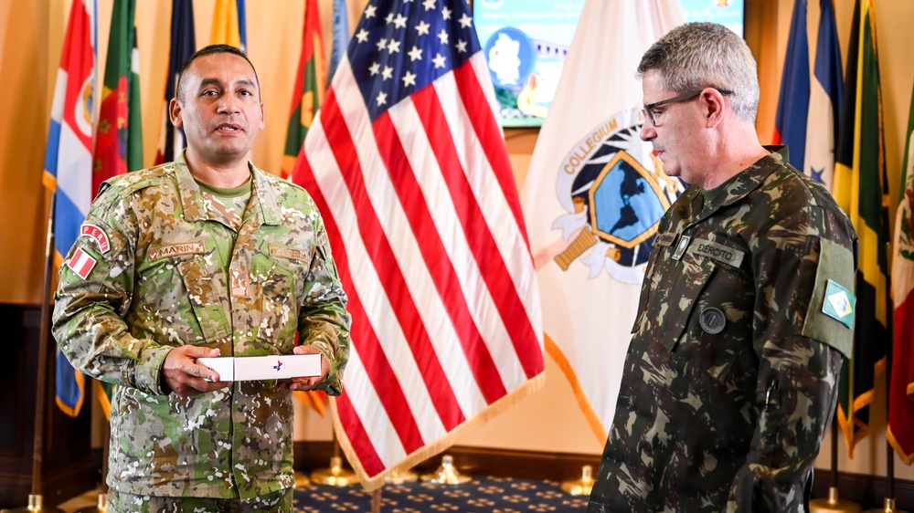 Inter-American Defense College Welcomes US Army South Brigadier General for Institutional Visit