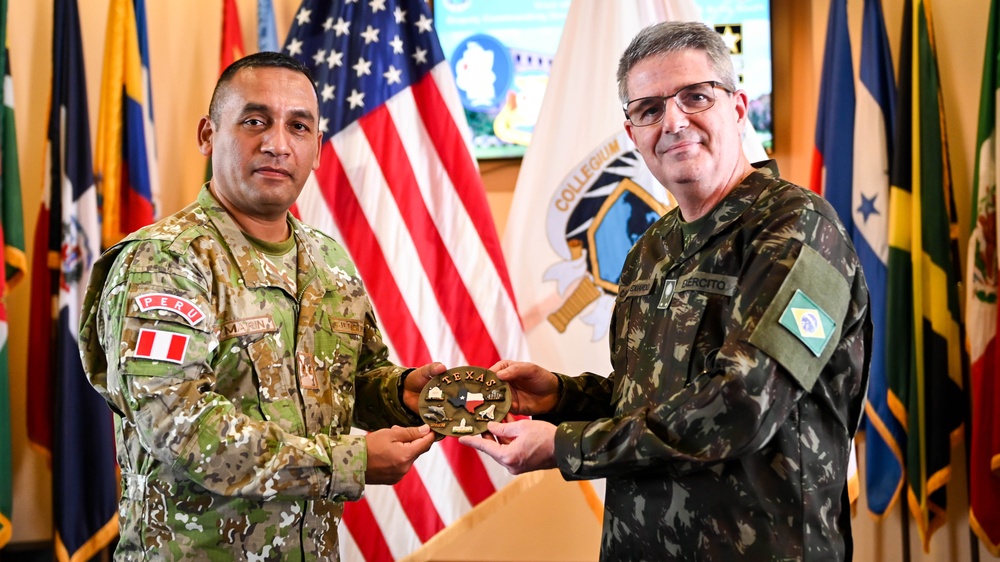 Inter-American Defense College Welcomes US Army South Brigadier General for Institutional Visit