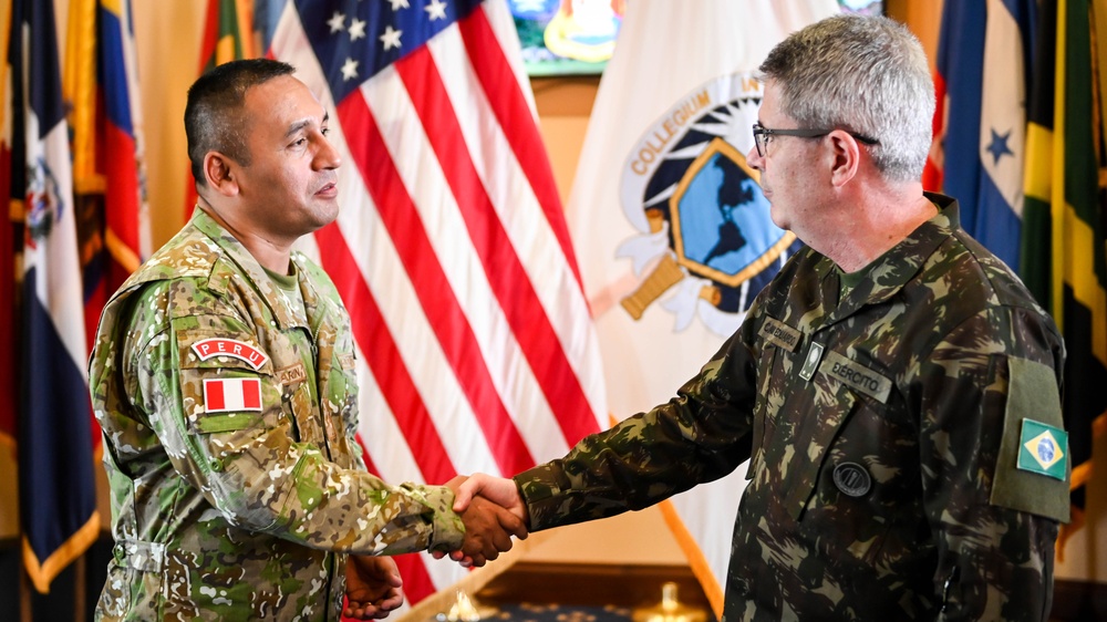 Inter-American Defense College Welcomes US Army South Brigadier General for Institutional Visit