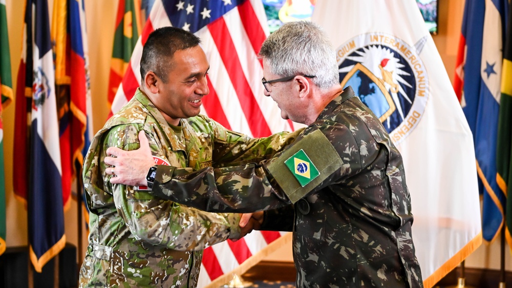 Inter-American Defense College Welcomes US Army South Brigadier General for Institutional Visit