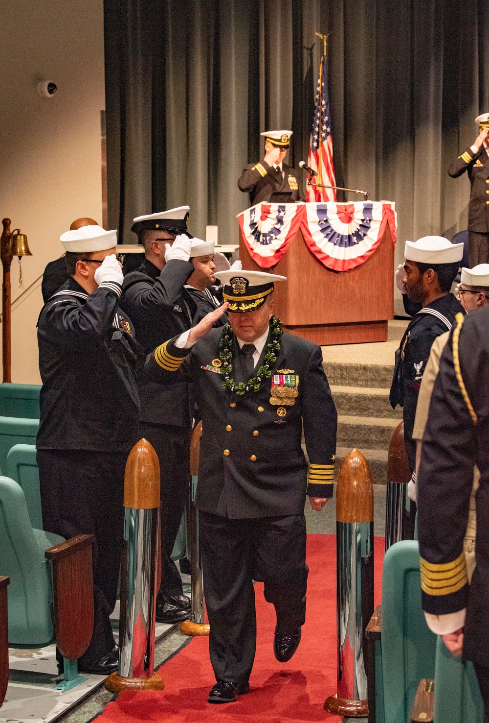 USS San Juan Welcomes New Commanding Officer