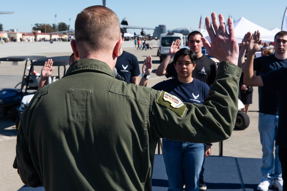 Travis AFB hosts Wings Over Solano air show, open house