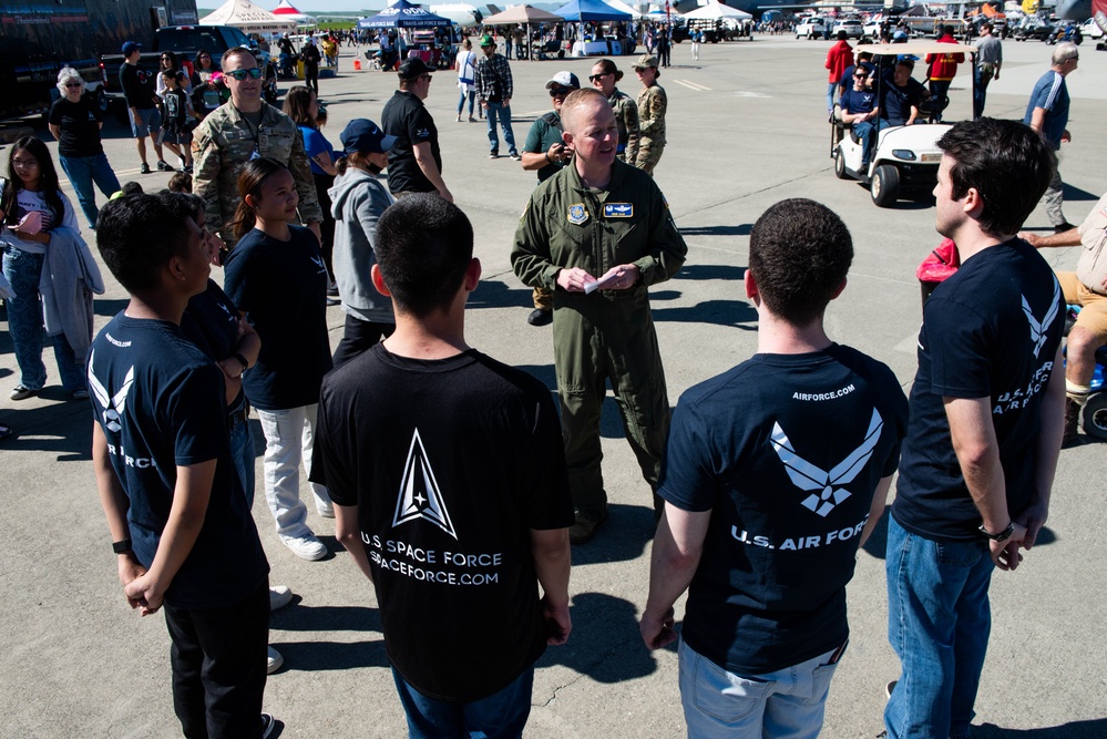 Travis AFB hosts Wings Over Solano air show, open house