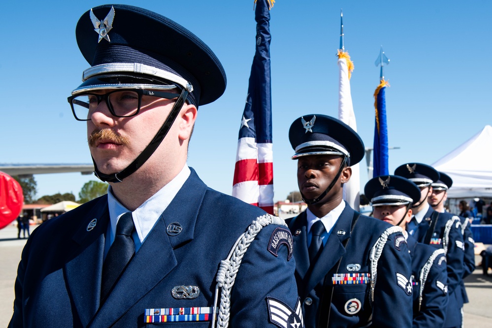 Travis AFB hosts Wings Over Solano air show, open house