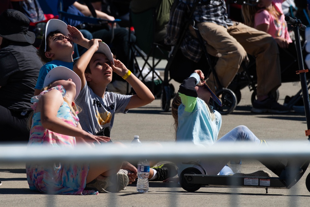 Travis AFB hosts Wings Over Solano air show, open house