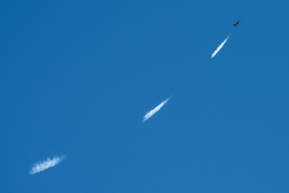 Travis AFB hosts Wings Over Solano air show, open house