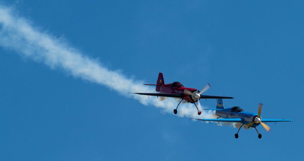 Travis AFB hosts Wings Over Solano air show, open house