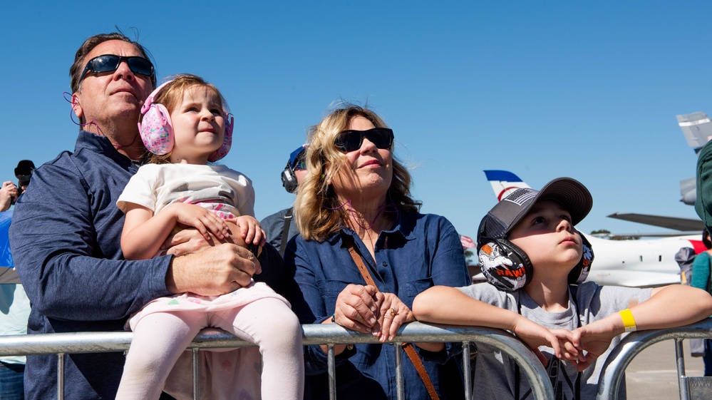 Travis AFB hosts Wings Over Solano air show, open house