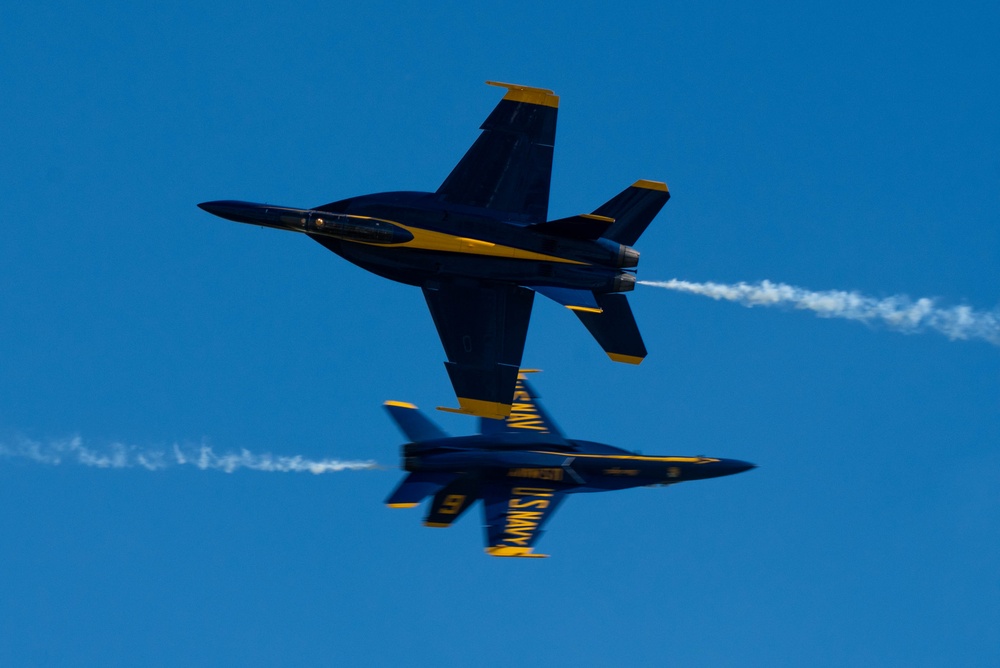 Travis AFB hosts Wings Over Solano air show, open house