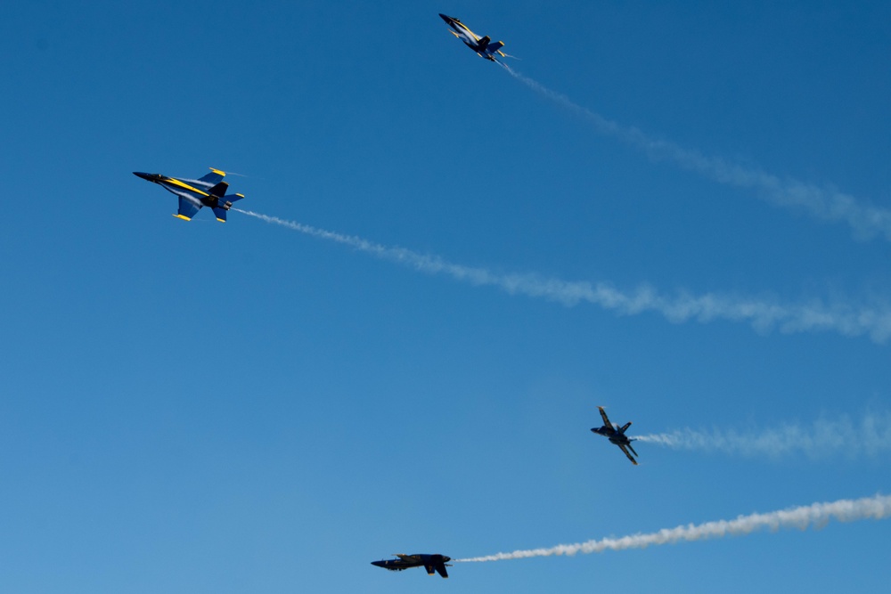 Travis AFB hosts Wings Over Solano air show, open house