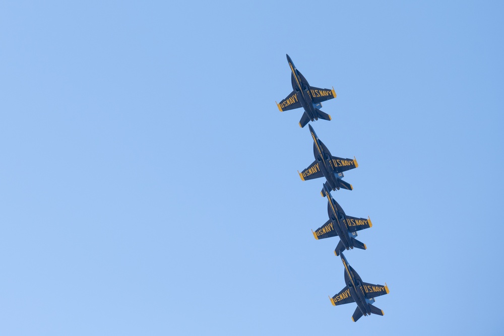 Travis AFB hosts Wings Over Solano air show, open house
