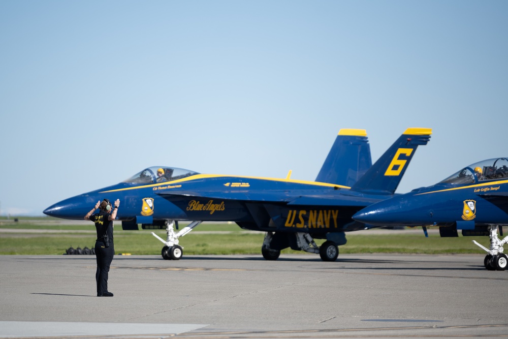 Travis AFB hosts Wings Over Solano air show, open house