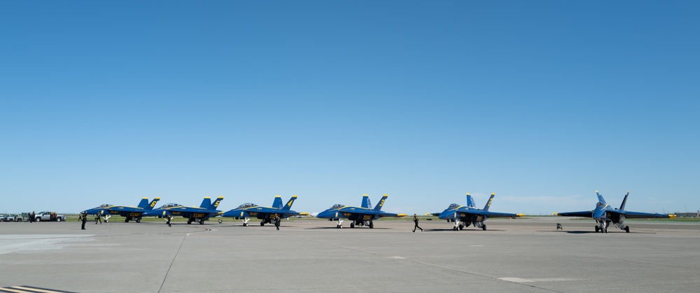 Travis AFB hosts Wings Over Solano air show, open house