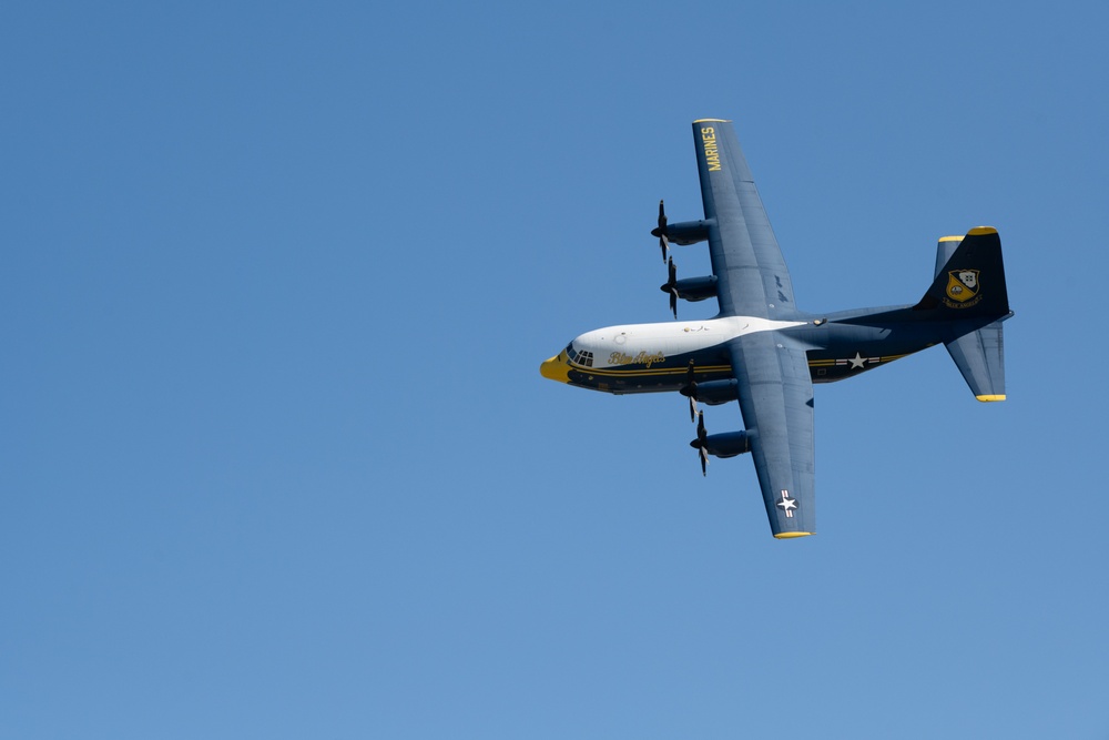 Travis AFB hosts Wings Over Solano air show, open house