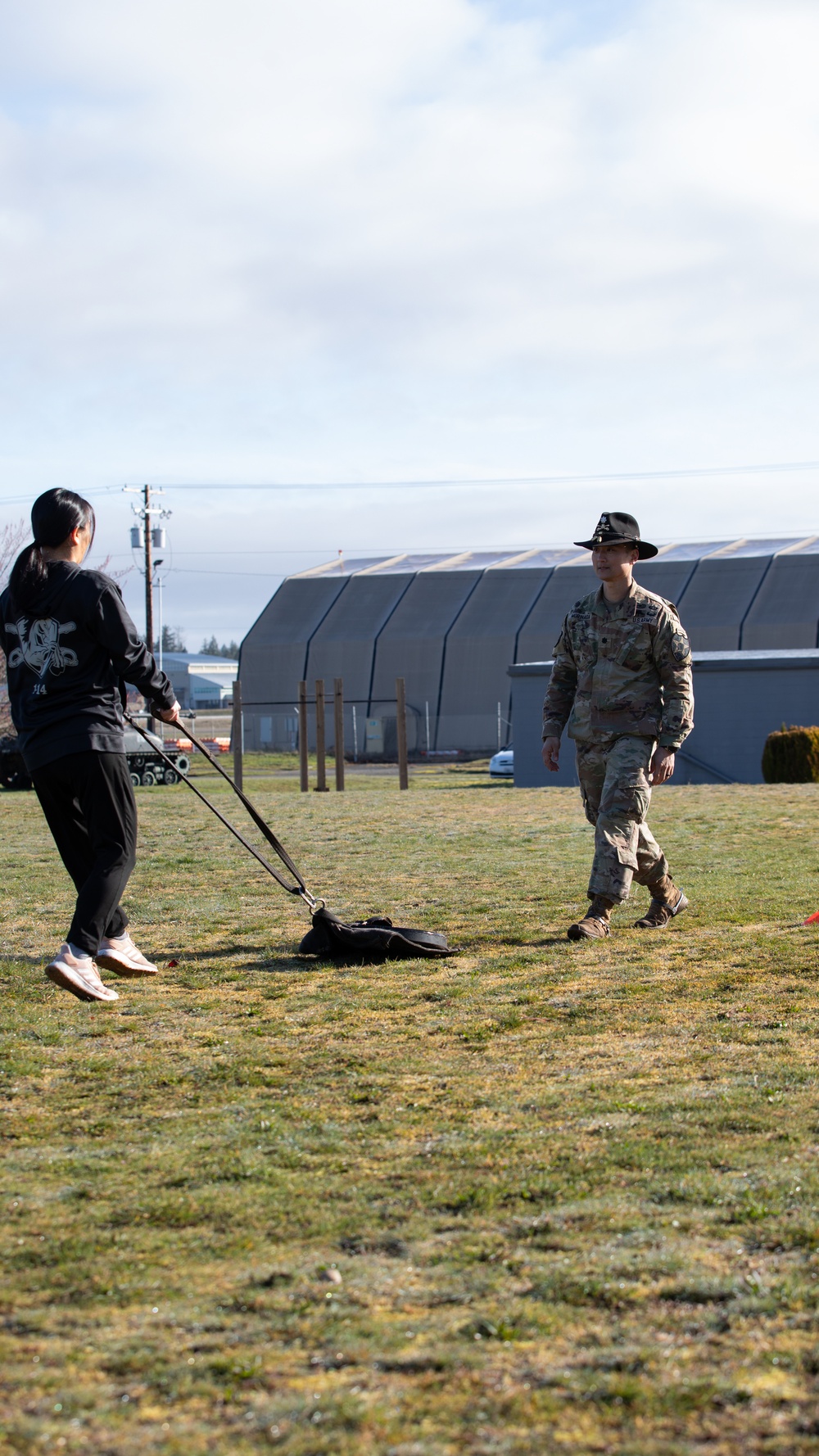 DVIDS - Images - 1-14 CAV Hosts Final Spur Ride for Spouses [Image 1 of 17]