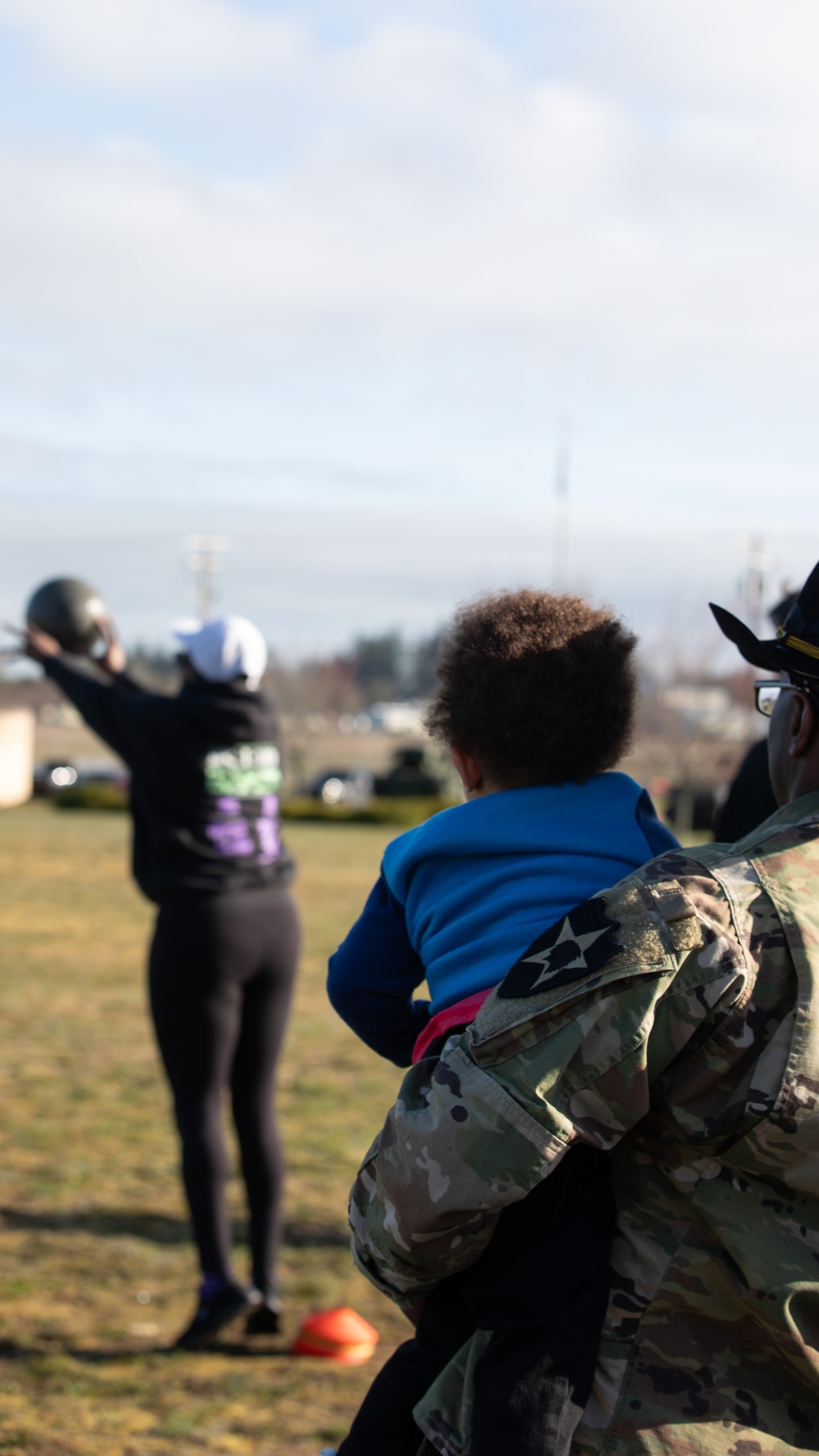 1-14 CAV Hosts Final Spur Ride for Spouses