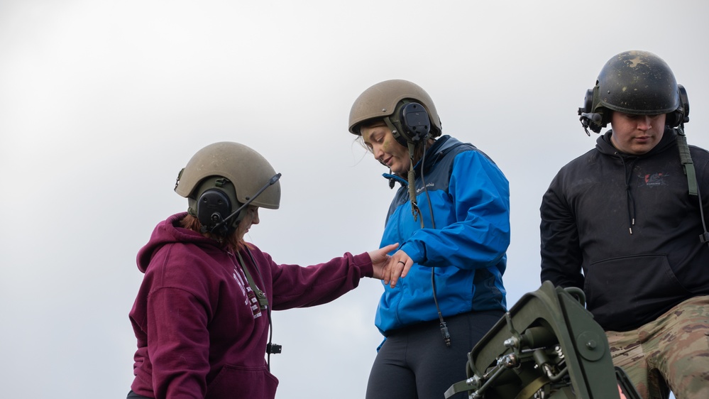 DVIDS - Images - 1-14 CAV Hosts Final Spur Ride for Spouses [Image 11 ...