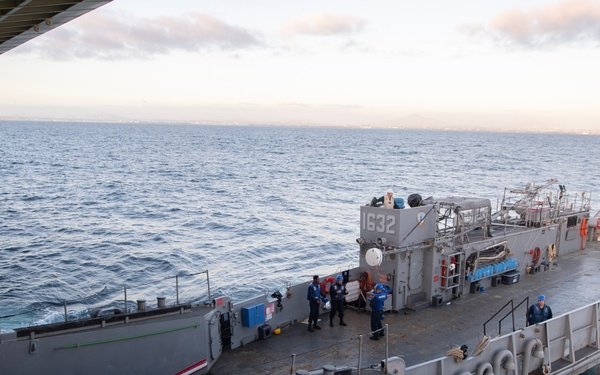 USS San Diego, ACU 1 conduct well deck launch and recovery operations