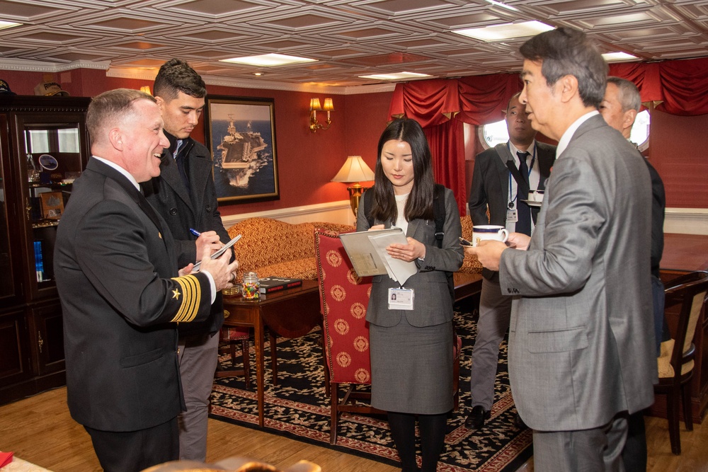 USS Ronald Reagan (CVN) hosts tour for the Hon. Ishihara Hirotaka