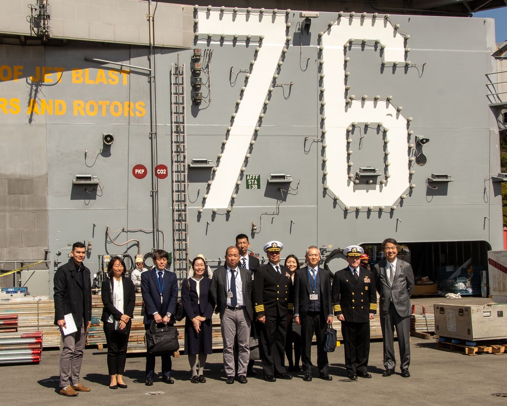 USS Ronald Reagan (CVN) hosts tour for the Hon. Ishihara Hirotaka