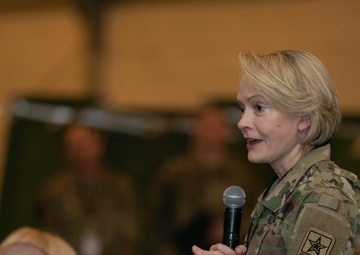 U.S. Army Medical Center of Excellence Commander visits Project Convergence Capstone 4