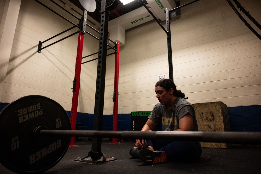 Team Dover Airmen apply CrossFit to Comprehensive Airman Fitness