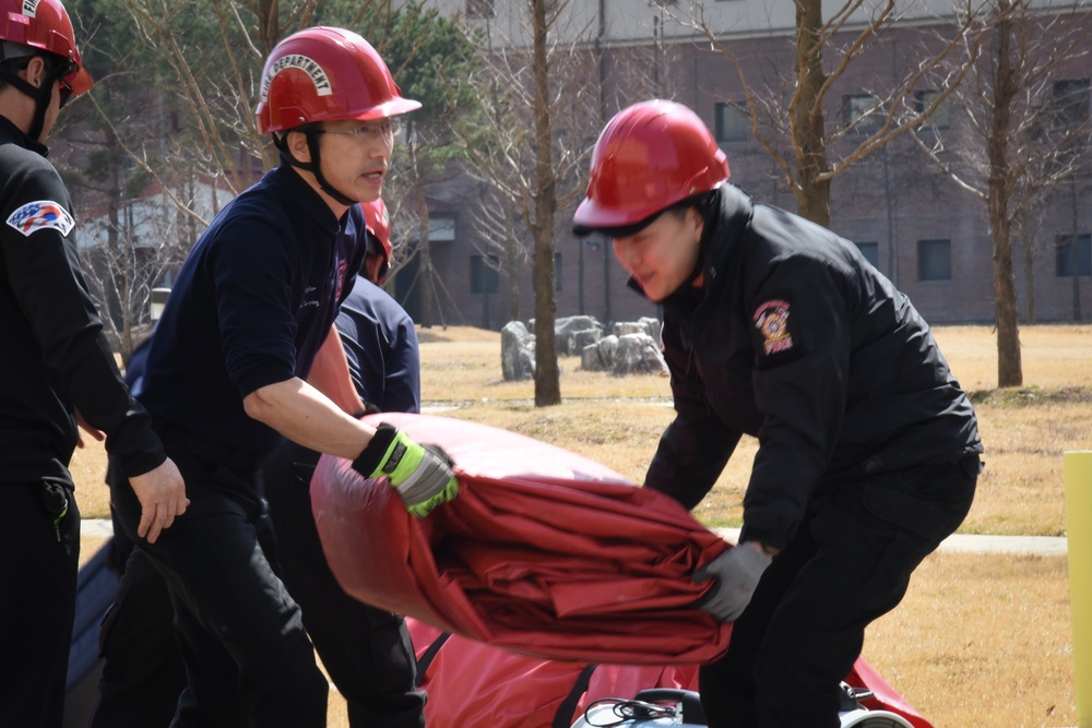 Humphreys fire fighters demonstrate life-saving air cushion