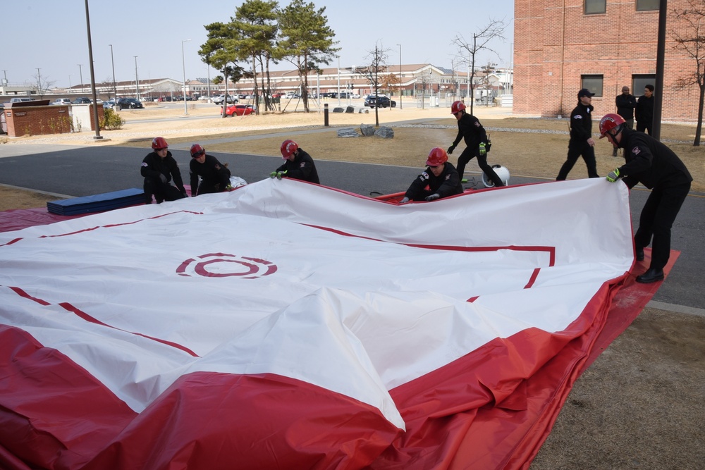 Humphreys fire fighters demonstrate life-saving air cushion