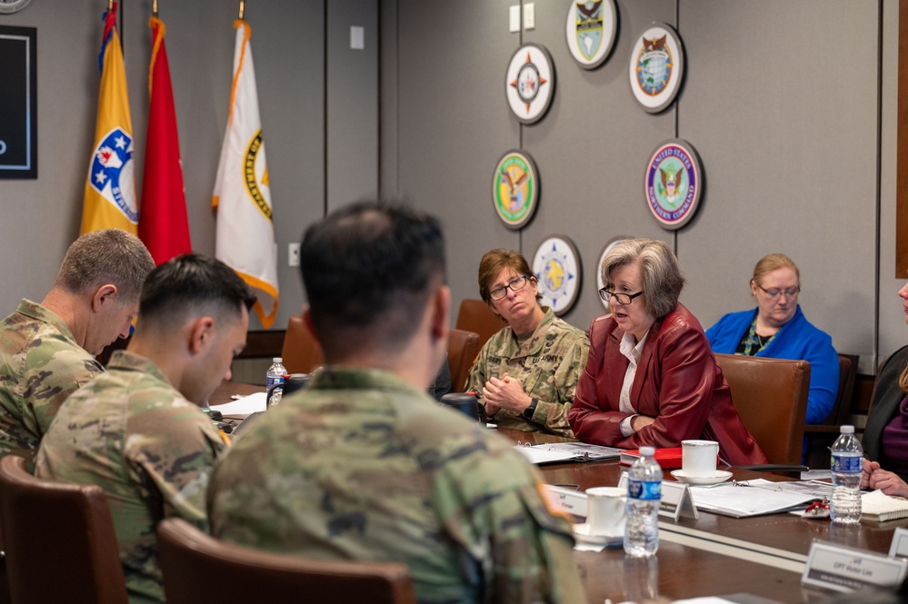 USARPAC Deputy Commanding General visits Redstone