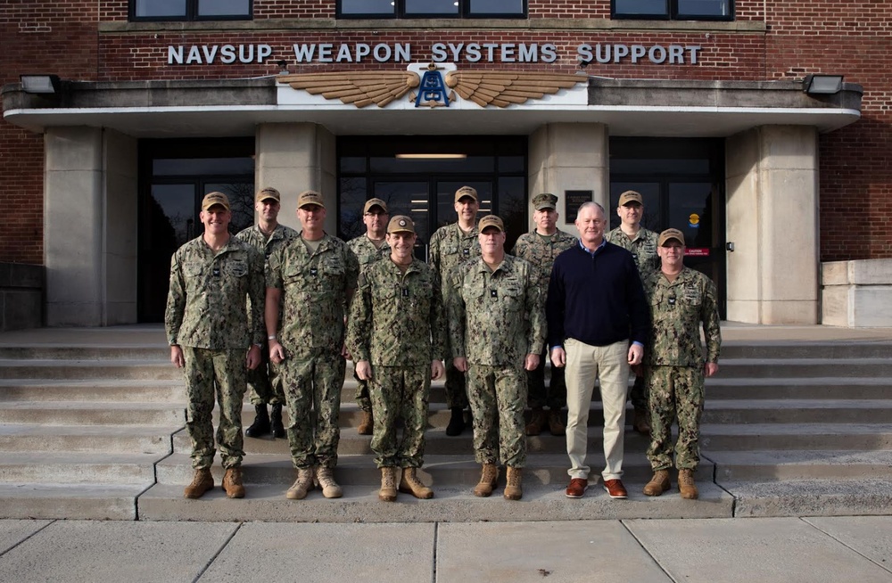 Vice Admiral Gumbleton visits NAVSUP WSS