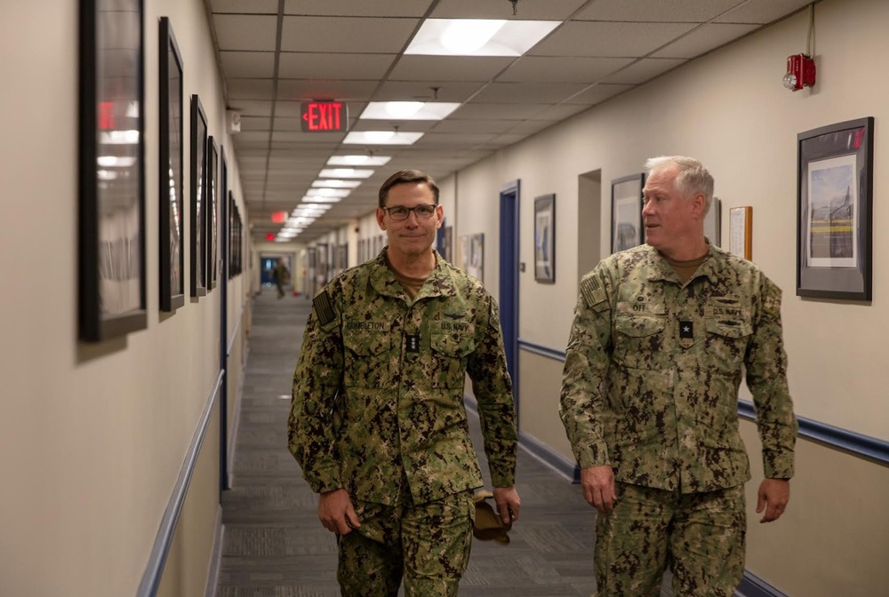 Vice Admiral Gumbleton visits NAVSUP WSS